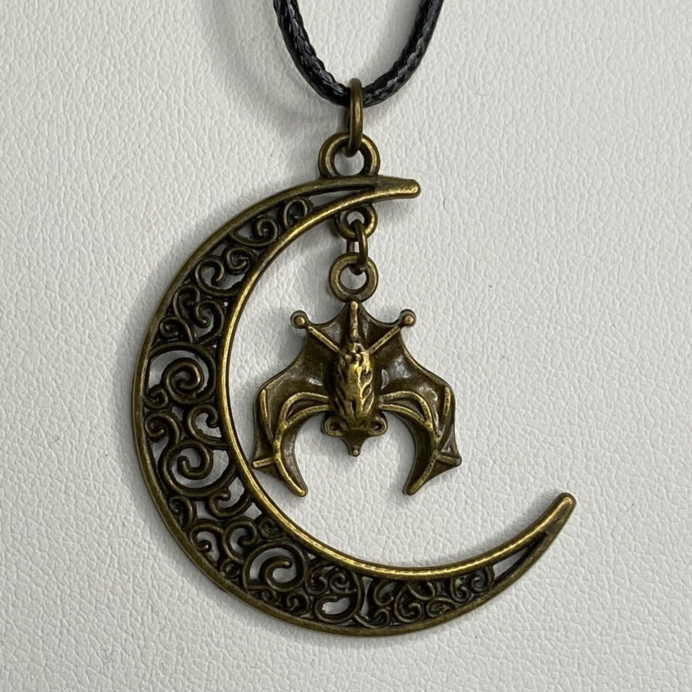 Bat Moon Crescent Pendant Necklace Goth Witchy Halloween Fun Bronze 18in New